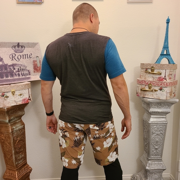 Hawaiian Men's Swimming Trunks 🏊‍♂️ - Picture 2 of 11